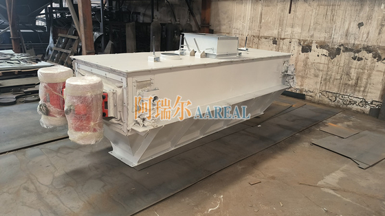 2400*6000mm 3 Deck Écran à haute fréquence tamis vibrant Pour le marbre Particules de carbonate de calcium et de calcium Séparation précise entraînée par des moteurs déséquilibrés