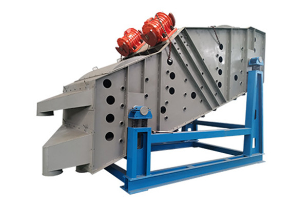 Écran de vibration rectangulaire linéaire à haute performance 1800*5000mm 4 ponts pour matériaux réfractaires
